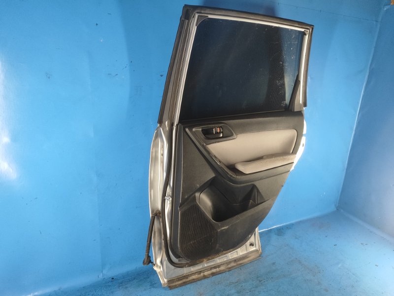 Дверь задняя правая FORESTER 12-19 2015 2.5 FB25B