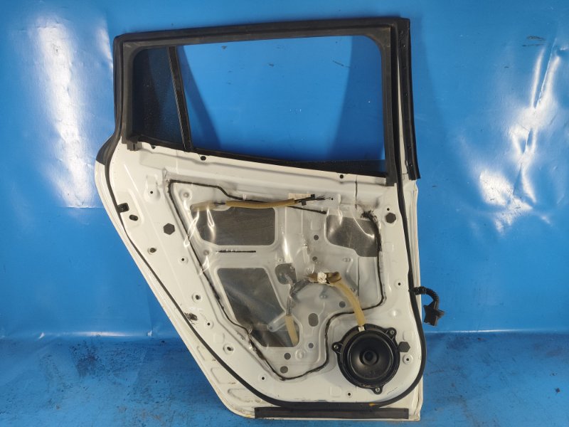 Дверь задняя левая LEAF 10-17 Дверь задняя левая LEAF 10-17