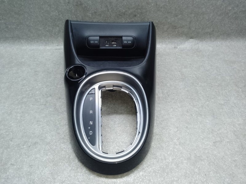 Запчасть консоль кпп KIA SOUL PS 13-19 2014 2.0 G4NC 84650B2150CA Б/У Консоль КПП KIA SOUL PS 13-19 2014 2.0 G4NC 84650B2150CA Б/У