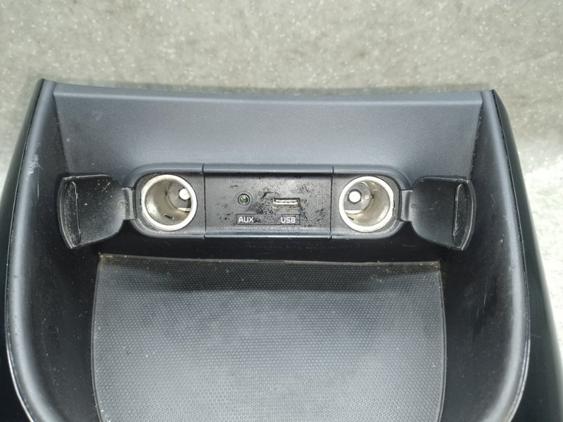 Консоль КПП KIA SOUL PS 13-19 2.0 G4NC Консоль КПП KIA SOUL PS 13-19 2.0 G4NC