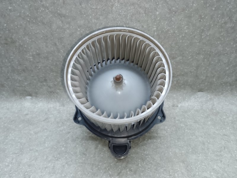 Запчасть моторчик печки KIA SOUL PS 13-19 2014 2.0 G4NC 97113B2000 Б/У Моторчик печки KIA SOUL PS 13-19 2014 2.0 G4NC 97113B2000 Б/У