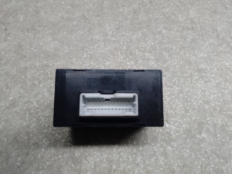 Блок управления освещением KIA SOUL PS 13-19 2.0 G4NC Блок управления освещением KIA SOUL PS 13-19 2.0 G4NC