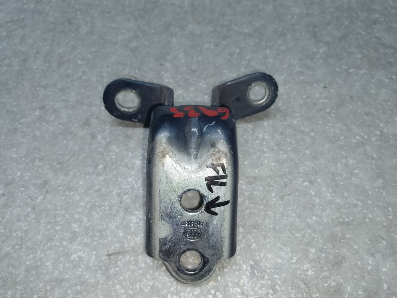 Петля двери нижняя передняя левая KIA SOUL PS 13-19 2014 2.0 G4NC 793102K000 Б/У