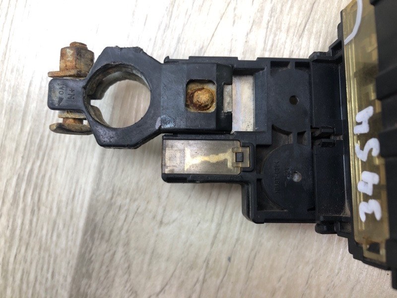 Клемма аккумулятора NISSAN ROGUE 08-15 2.5 QR25DE Клемма аккумулятора NISSAN ROGUE 08-15 2.5 QR25DE