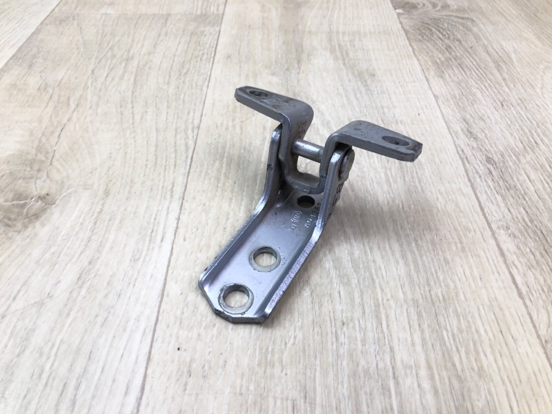 Петля двери нижняя задняя правая MITSUBISHI OUTLANDER GF 12- 2013 2.4 4J12 5702A063 Б/У