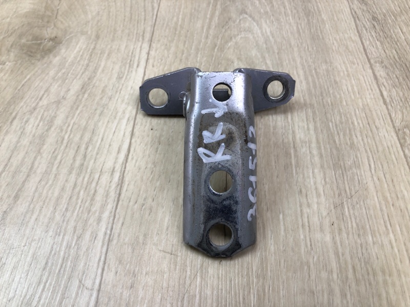 Петля двери нижняя задняя правая OUTLANDER GF 12- 2013 2.4 4J12