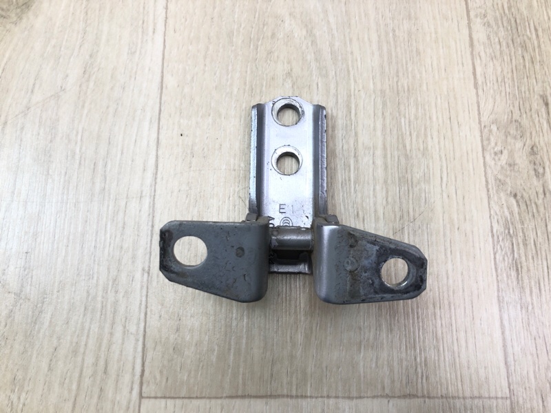 Петля двери нижняя задняя правая OUTLANDER GF 12- 2013 2.4 4J12