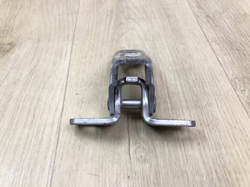 Петля двери верхняя передняя правая OUTLANDER GF 12- 2013 2.4 4J12