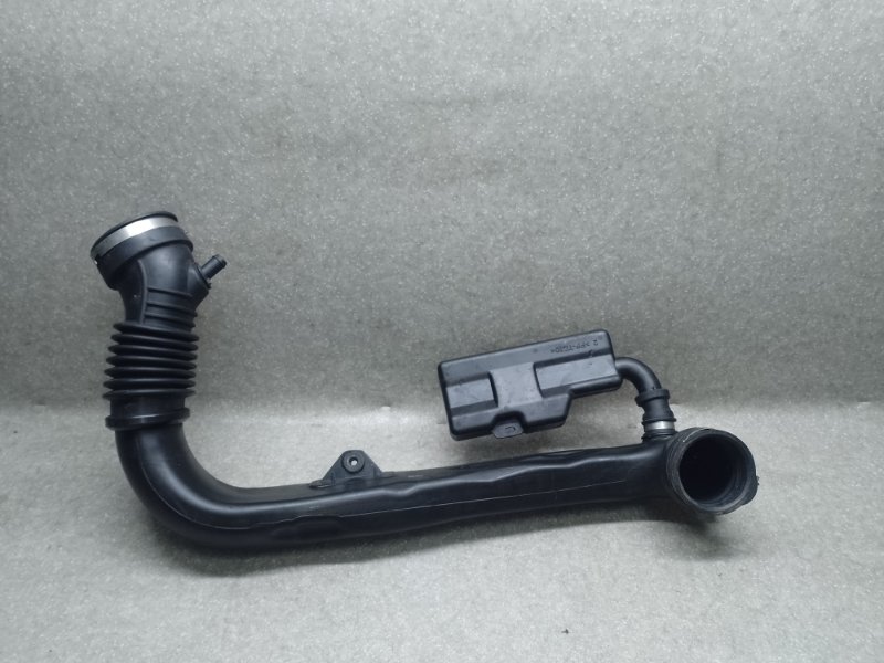 Патрубок воздушного фильтра CHRYSLER 200 14-16 2.4 ED6