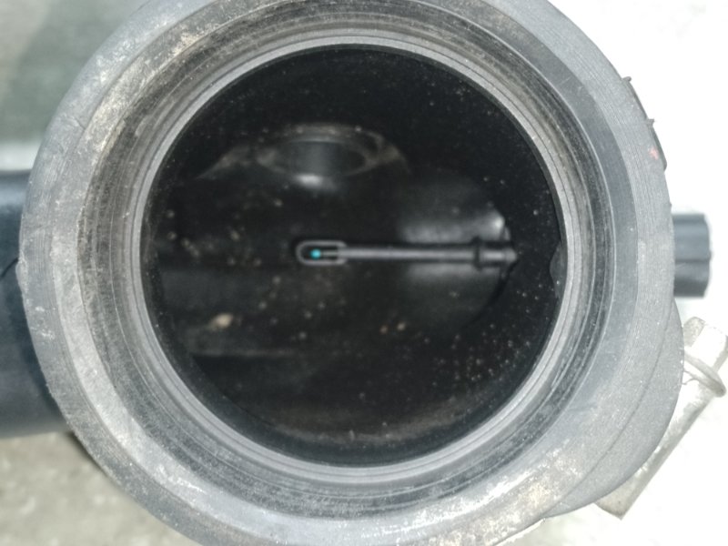 Патрубок воздушного фильтра 200 14-16 2016 2.4 ED6