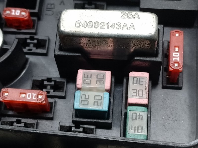 Блок предохранителей моторный отсек 200 14-16 2016 2.4 ED6 Блок предохранителей моторный отсек 200 14-16 2016 2.4 ED6