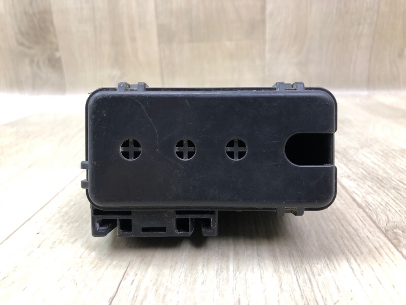 Корпус блока предохранителей X-TRAIL/ROGUE T32 13-20 Корпус блока предохранителей X-TRAIL/ROGUE T32 13-20