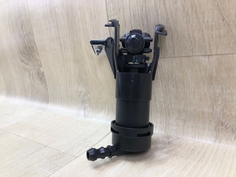 Форсунка омывателя фар левая TEANA J32 08-14 Форсунка омывателя фар левая TEANA J32 08-14