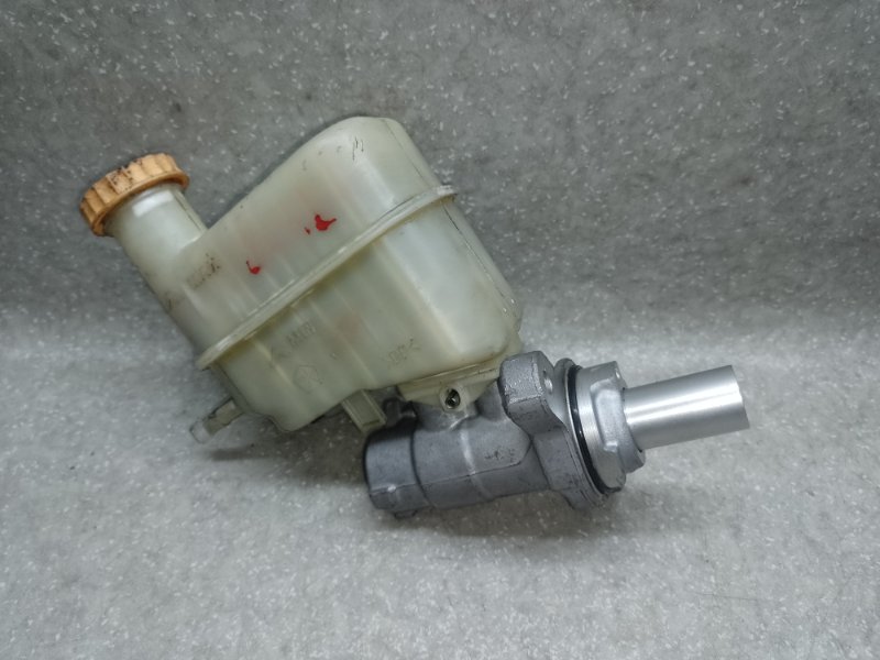 Главный тормозной цилиндр 200 14-16 2016 2.4 ED6 Главный тормозной цилиндр 200 14-16 2016 2.4 ED6