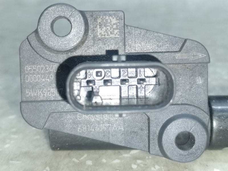 Расходомер воздуха CHRYSLER 200 14-16 2.4 ED6