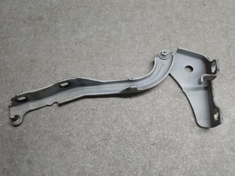 Запчасть петля капота правая CHRYSLER 200 14-16 2016 2.4 ED6 68143 718AA Б/У Петля капота правая CHRYSLER 200 14-16 2016 2.4 ED6 68143 718AA Б/У