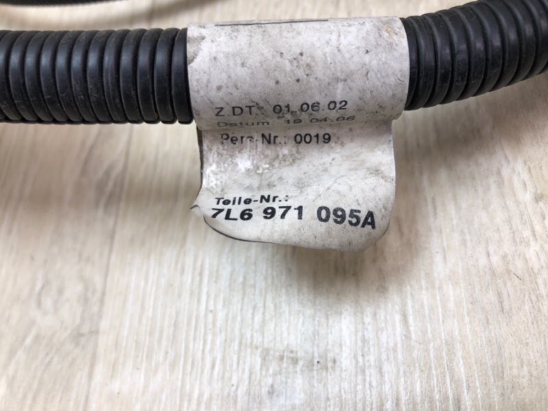 Проводка бампера передняя TOUAREG 02-10 Проводка бампера передняя TOUAREG 02-10