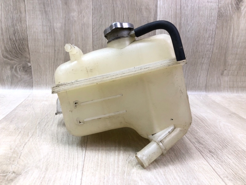 Запчасть бачок расширительный MAZDA CX-9 06-16 CY01-15-350A Б/У Бачок расширительный MAZDA CX-9 06-16 CY01-15-350A Б/У