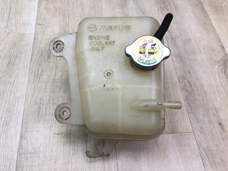 Бачок расширительный CX-9 06-16 Бачок расширительный CX-9 06-16