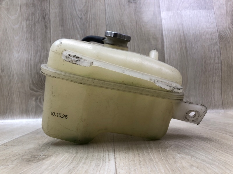 Бачок расширительный CX-9 06-16 Бачок расширительный CX-9 06-16