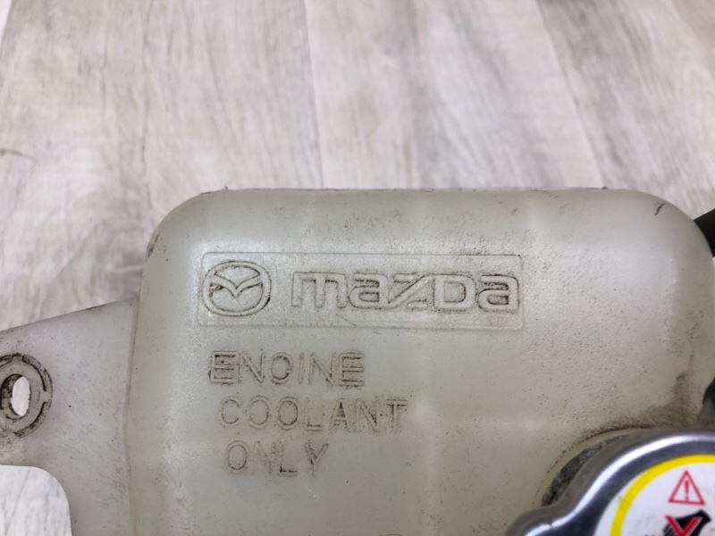 Бачок расширительный CX-9 06-16 Бачок расширительный CX-9 06-16