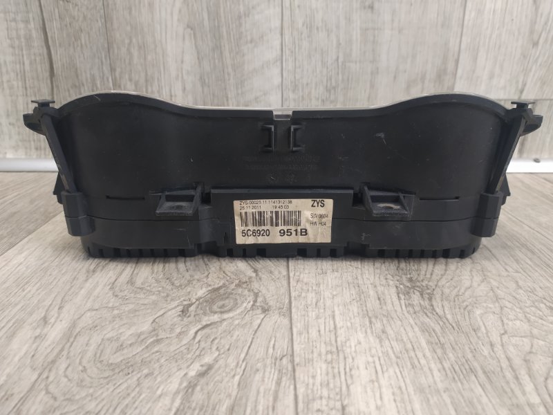 Панель приборов JETTA USA 10-17 2011 162 CBTA 2.5L