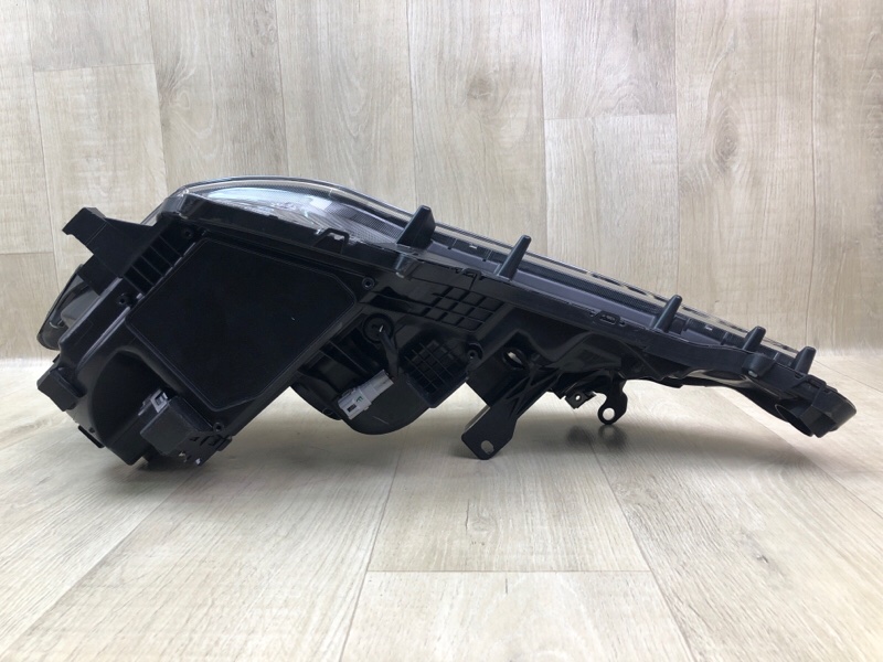 Фара правая RAV4 13-19 Фара правая RAV4 13-19