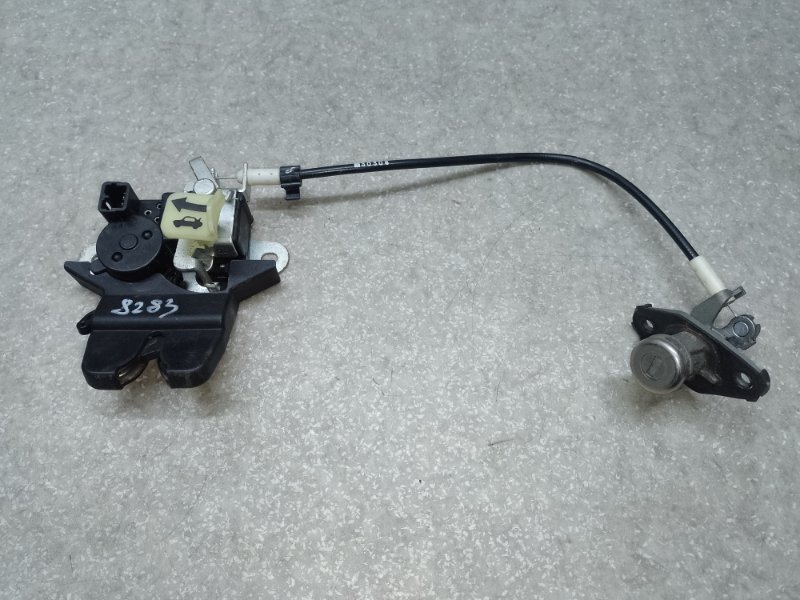 Замок крышки багажника HYUNDAI SONATA YF 10-14 2011 2.4 G4KK 812303Q000 Б/У