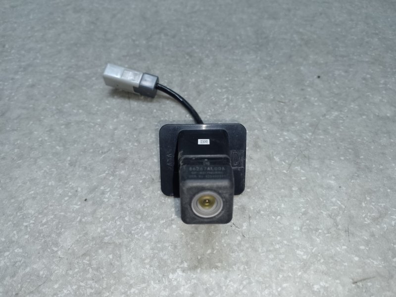 Запчасть камера заднего вида SUBARU OUTBACK BS 14-21 2015 2.5 FB25B 86267AL00A Б/У Камера заднего вида SUBARU OUTBACK BS 14-21 2015 2.5 FB25B 86267AL00A Б/У