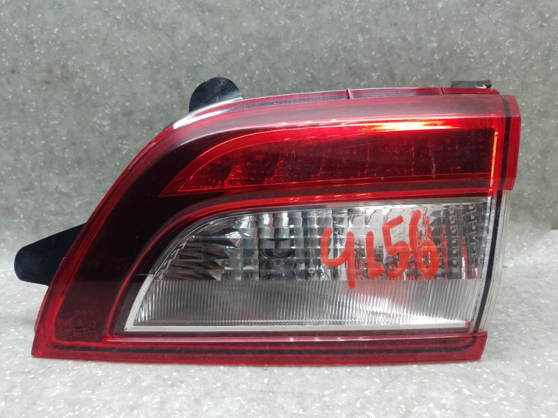 Запчасть фонарь внутренний правый SUBARU OUTBACK BS 14-21 2015 2.5 FB25B 84912AL07A Б/У Фонарь внутренний правый SUBARU OUTBACK BS 14-21 2015 2.5 FB25B 84912AL07A Б/У