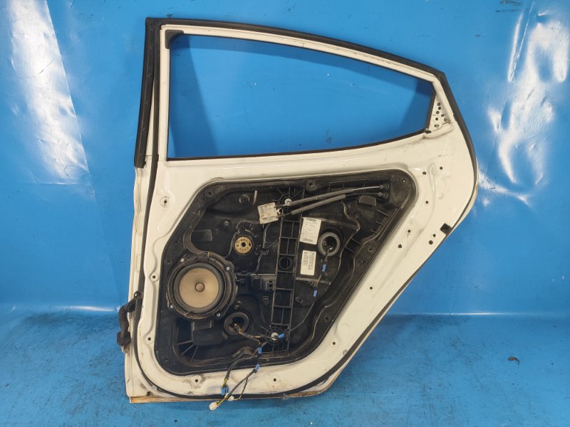Дверь задняя правая ELANTRA MD 10-15 Дверь задняя правая ELANTRA MD 10-15
