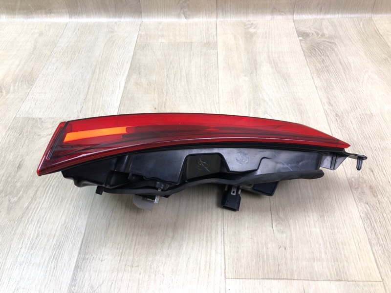 Фонарь внутренний правый NISSAN QASHQAI/ROGUE SPORT 14- Фонарь внутренний правый NISSAN QASHQAI/ROGUE SPORT 14-