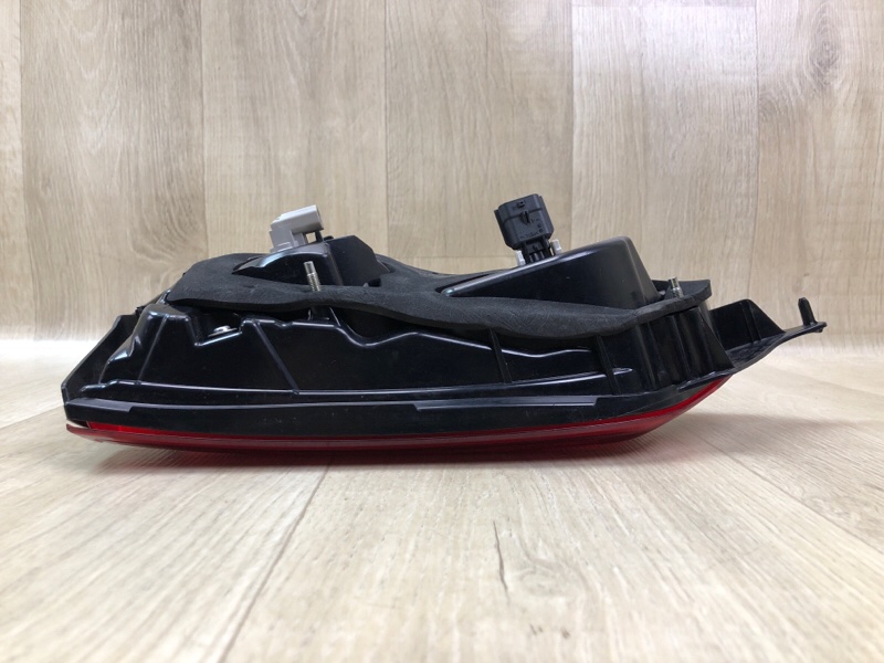 Фонарь внутренний правый QASHQAI/ROGUE SPORT 14- Фонарь внутренний правый QASHQAI/ROGUE SPORT 14-