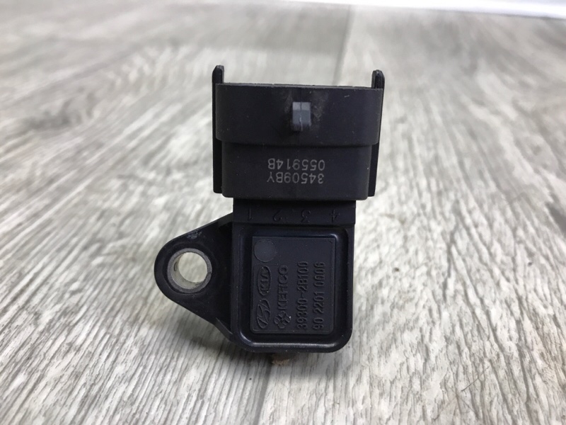 Датчик абсолютного давления (MAP sensor) VELOSTER 11-18 2013 1.6 G4FD Датчик абсолютного давления (MAP sensor) VELOSTER 11-18 2013 1.6 G4FD