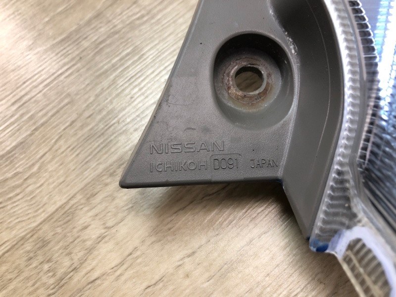 Фонарь наружный задний правый LEAF 10-17 Фонарь наружный задний правый LEAF 10-17