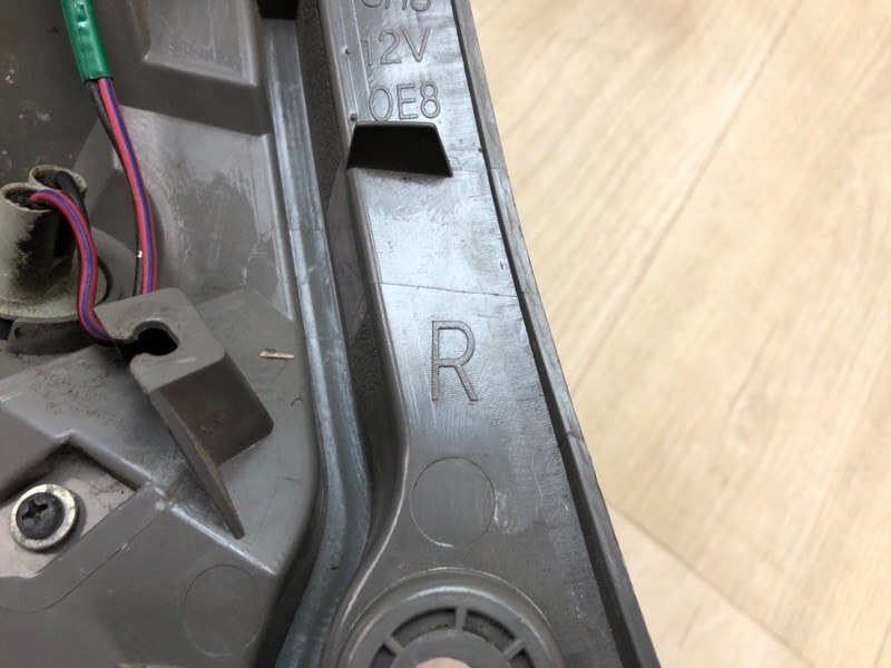 Фонарь наружный задний правый LEAF 10-17 Фонарь наружный задний правый LEAF 10-17