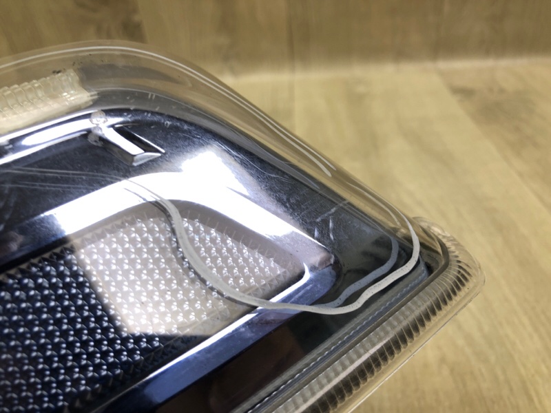 Фонарь наружный задний правый LEAF 10-17 Фонарь наружный задний правый LEAF 10-17