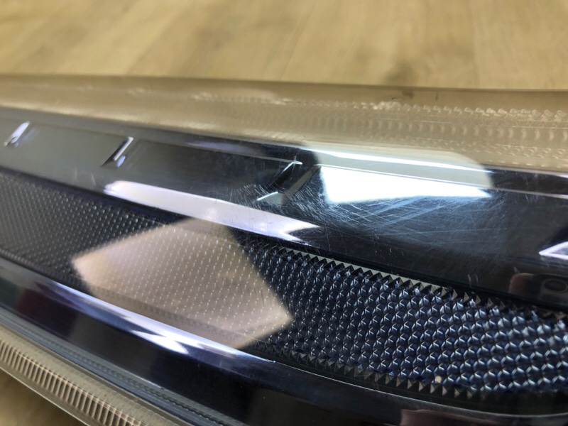 Фонарь наружный задний левый LEAF 10-17 Фонарь наружный задний левый LEAF 10-17