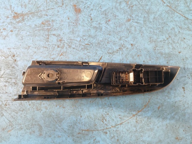 Кнопка стеклоподъемника задняя правая SUBARU CROSSTREK 12-17 FB20X e-Boxer