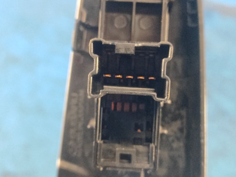 Кнопка стеклоподъемника задняя правая CROSSTREK 12-17 2014 FB20X e-Boxer