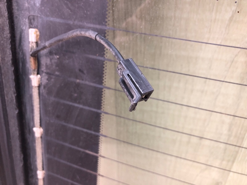 Стекло крышки багажника VOLT 10-15 Стекло крышки багажника VOLT 10-15