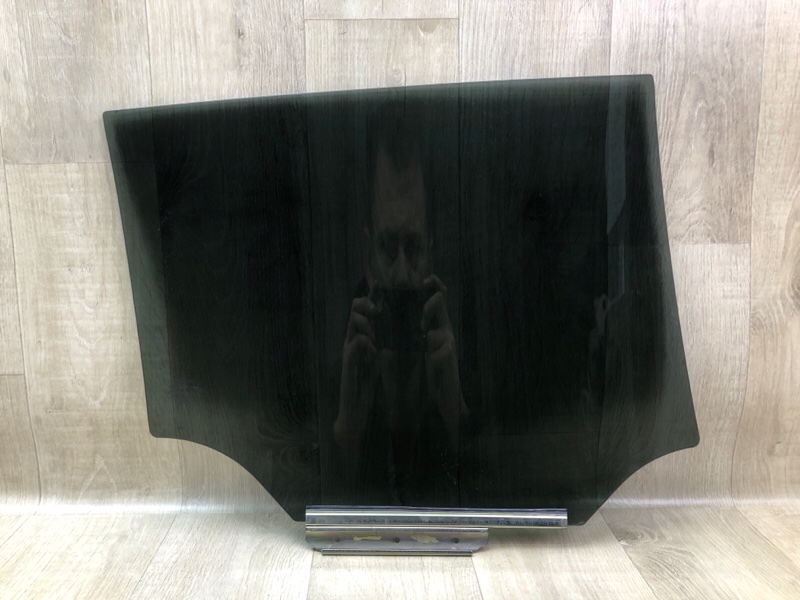 Стекло двери заднее левое AVENSIS 08-18 Стекло двери заднее левое AVENSIS 08-18