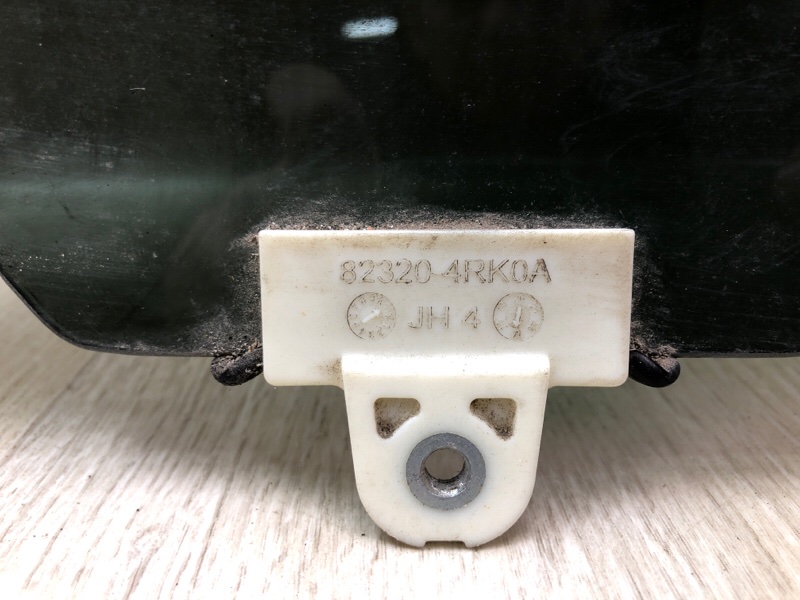 Стекло двери заднее правое X-TRAIL/ROGUE T32 13-20 Стекло двери заднее правое X-TRAIL/ROGUE T32 13-20