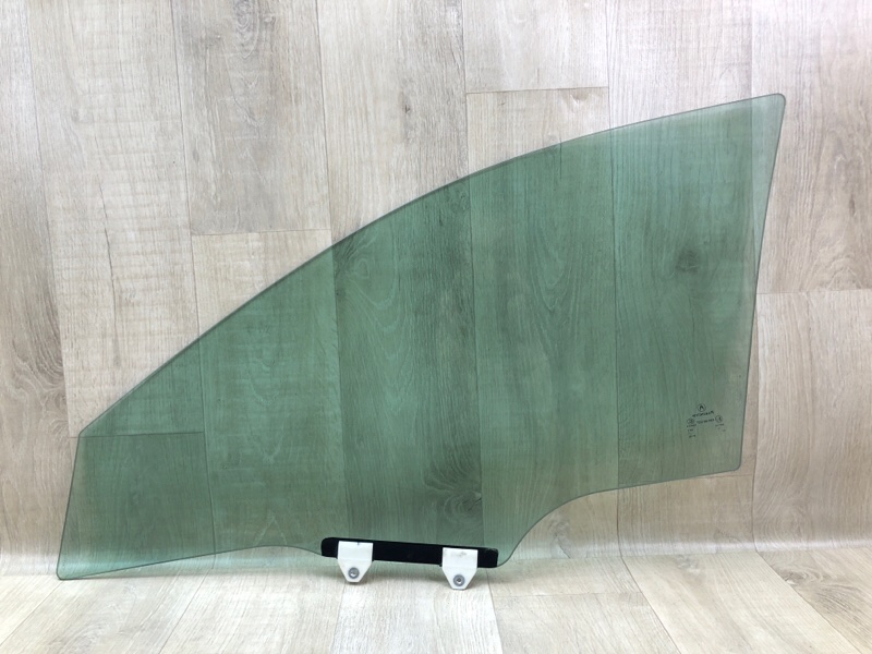 Стекло двери переднее правое TLX 17-20