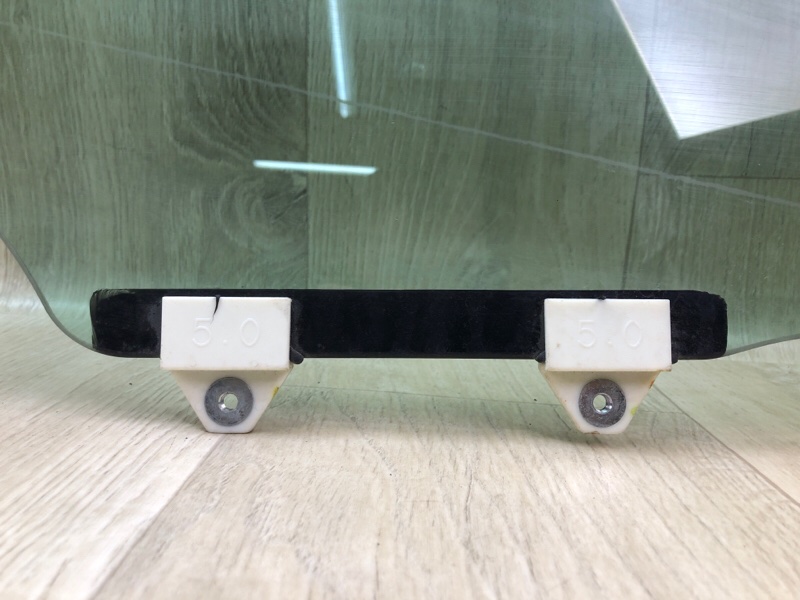 Стекло двери переднее правое TLX 17-20