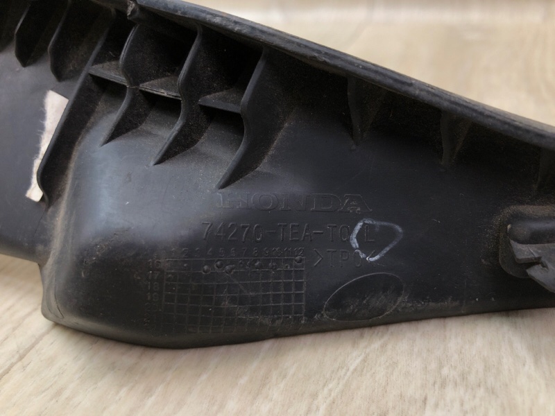 Пластик под лобовое стекло / Жабо левый CIVIC FC/FK 15- Пластик под лобовое стекло / Жабо левый CIVIC FC/FK 15-