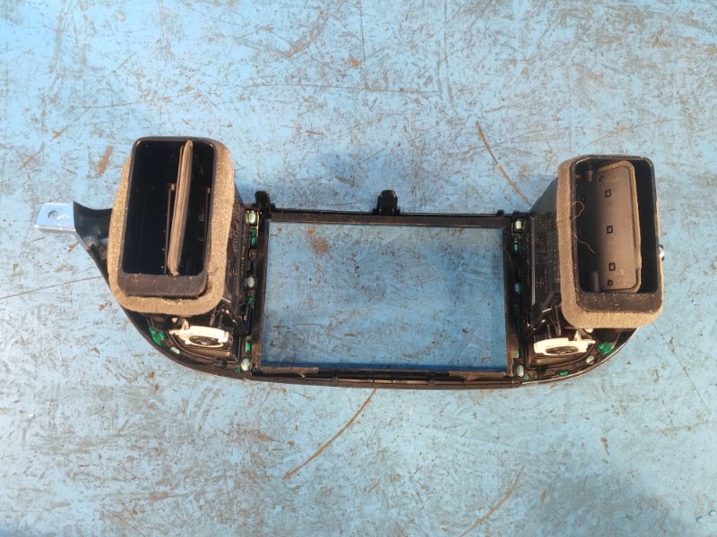 Дефлектор воздушный передний QX50 18- 2023 2.0 KR20DDET Дефлектор воздушный передний QX50 18- 2023 2.0 KR20DDET