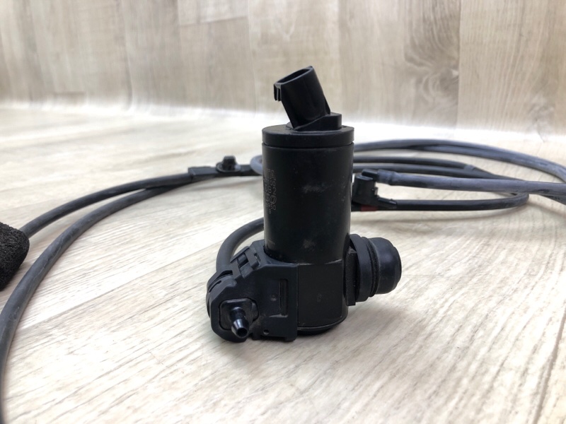 Насос омывателя стекла RX350/450 15-22 Насос омывателя стекла RX350/450 15-22