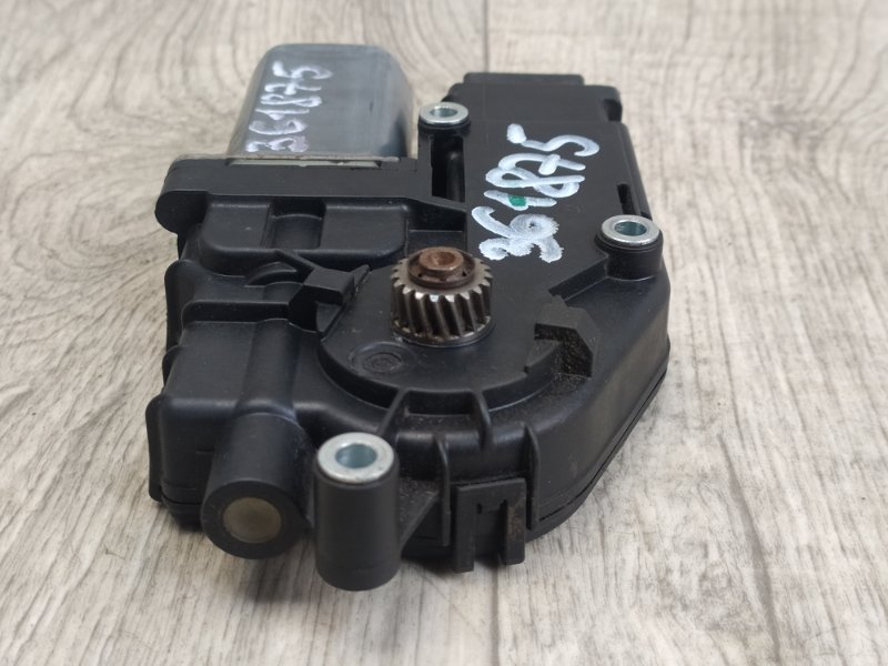 Моторчик люка ILX 12-16 2013 Седан 1.5 HYBRID Моторчик люка ILX 12-16 2013 Седан 1.5 HYBRID