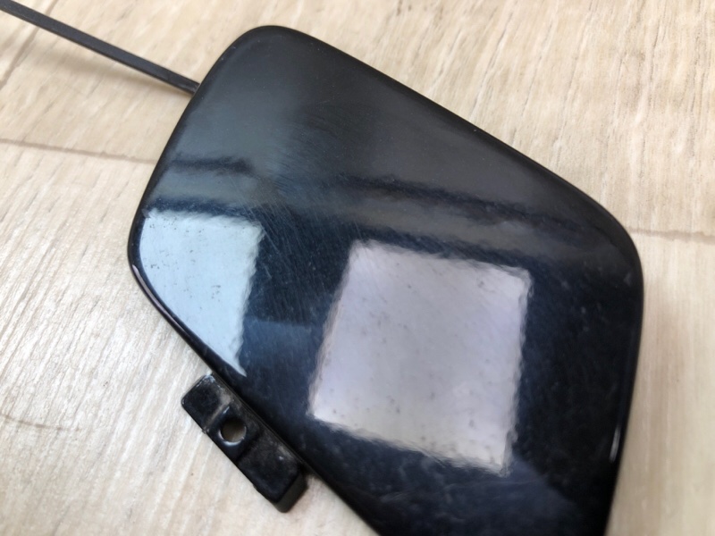 Заглушка буксировочного крюка передняя A4 15- B9